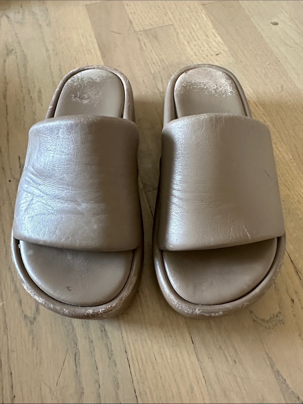 Balenciaga Rise Slides